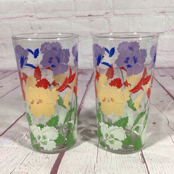 Vintage Other - Vintage Floral Glass Tumblers with Multicolor Design